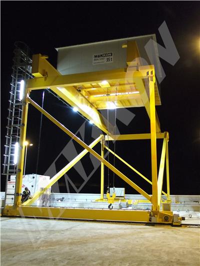 Dam Crane for Lifting Dam Cover